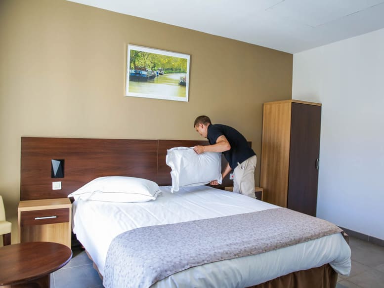 Hotel 8 places